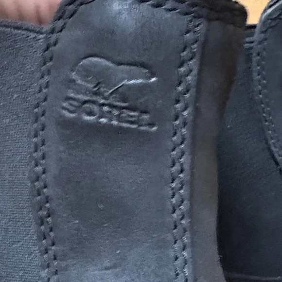 Sorel Women’s Hi Line Waterproof Chelsea Boots - Picture 3 of 9